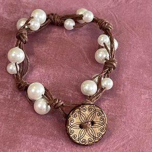 Bohemian pearl beaded bracelet